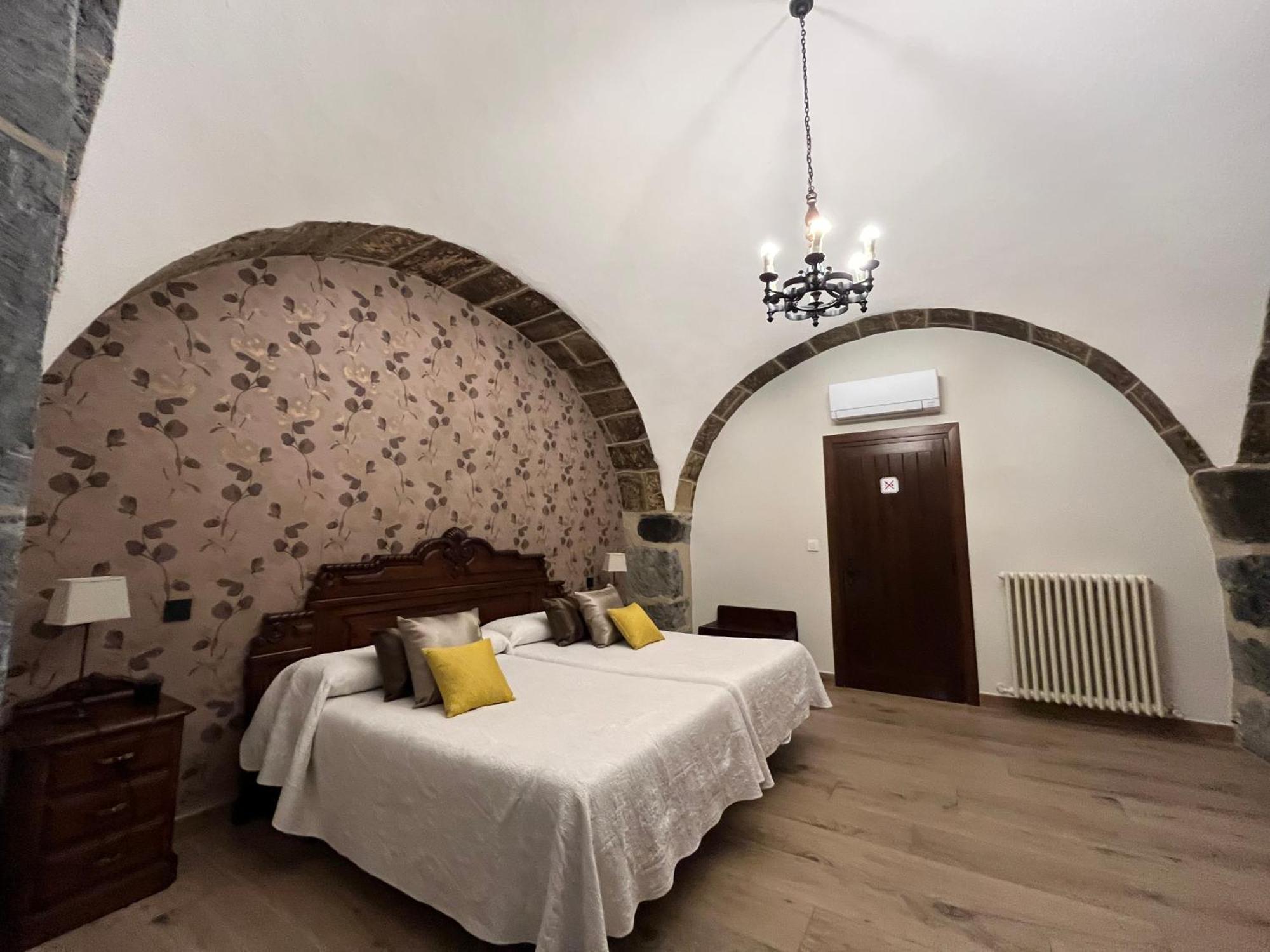 Hotel Larranaga Azpeitia Exterior photo